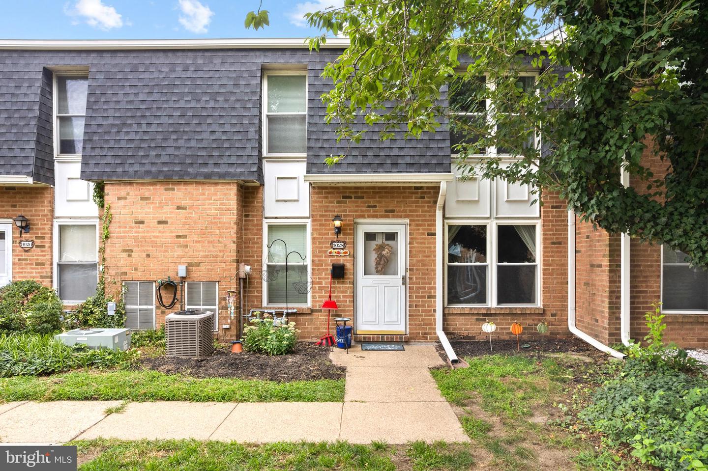 3028 Harbour Dr Property Photo 1