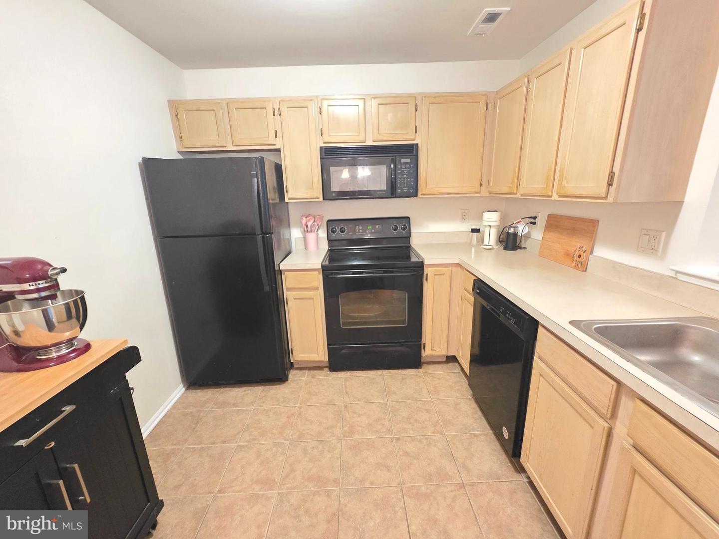 1305 Squirrel Rd Property Photo 12