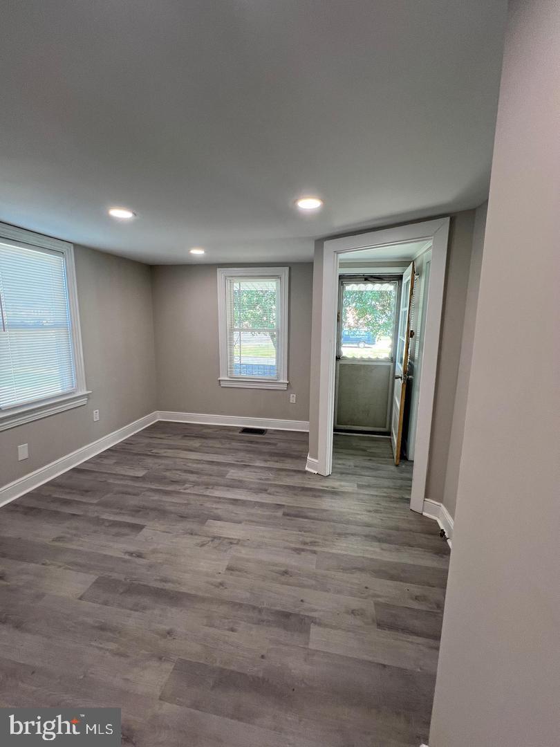 30 Spruce Ave #a Property Photo 5