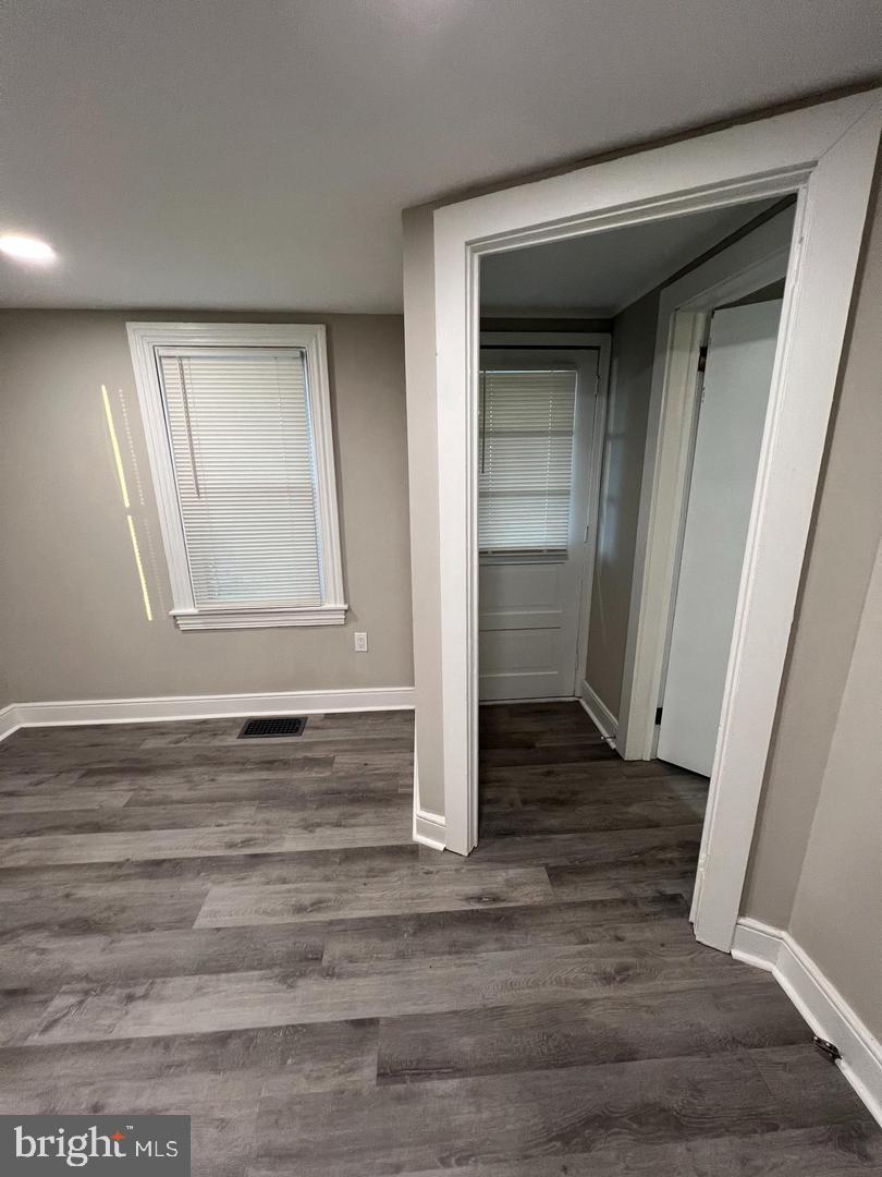 30 Spruce Ave #a Property Photo 6