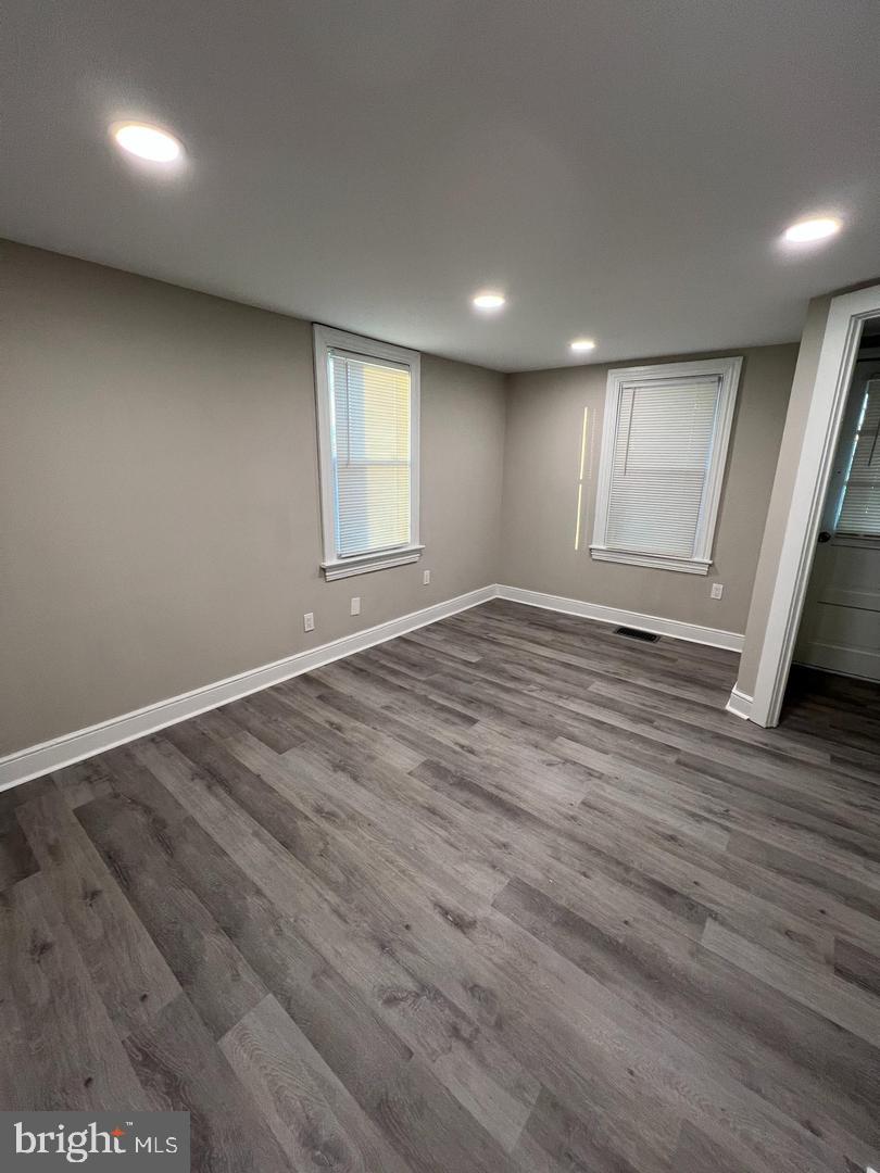 30 Spruce Ave #a Property Photo 7