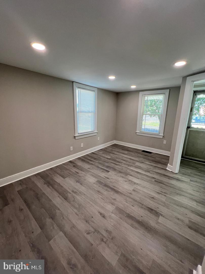 30 Spruce Ave #a Property Photo 8