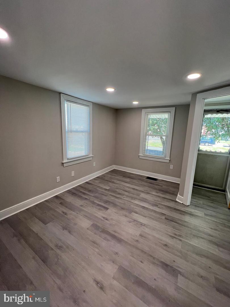 30 Spruce Ave #a Property Photo 9
