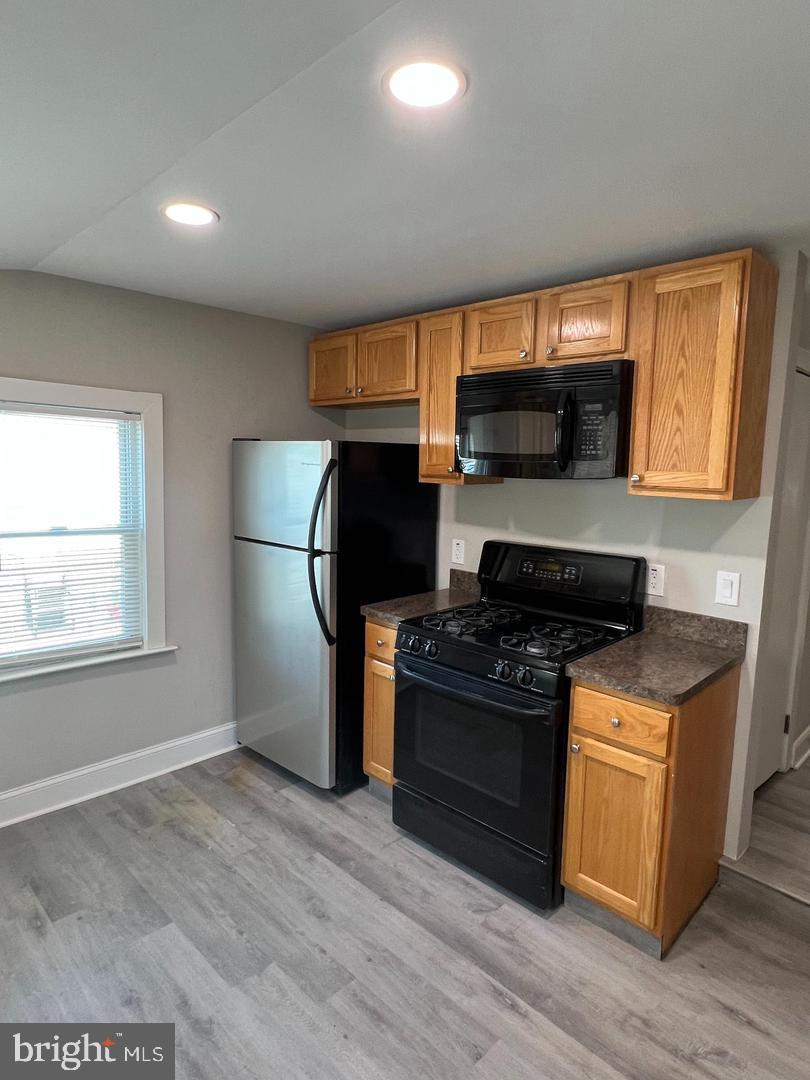 30 Spruce Ave #a Property Photo 13