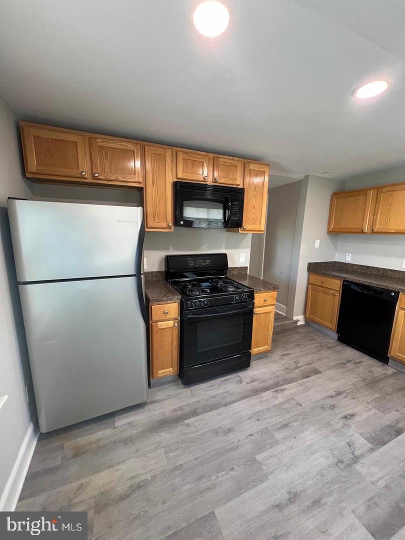 30 Spruce Ave #a Property Photo 16