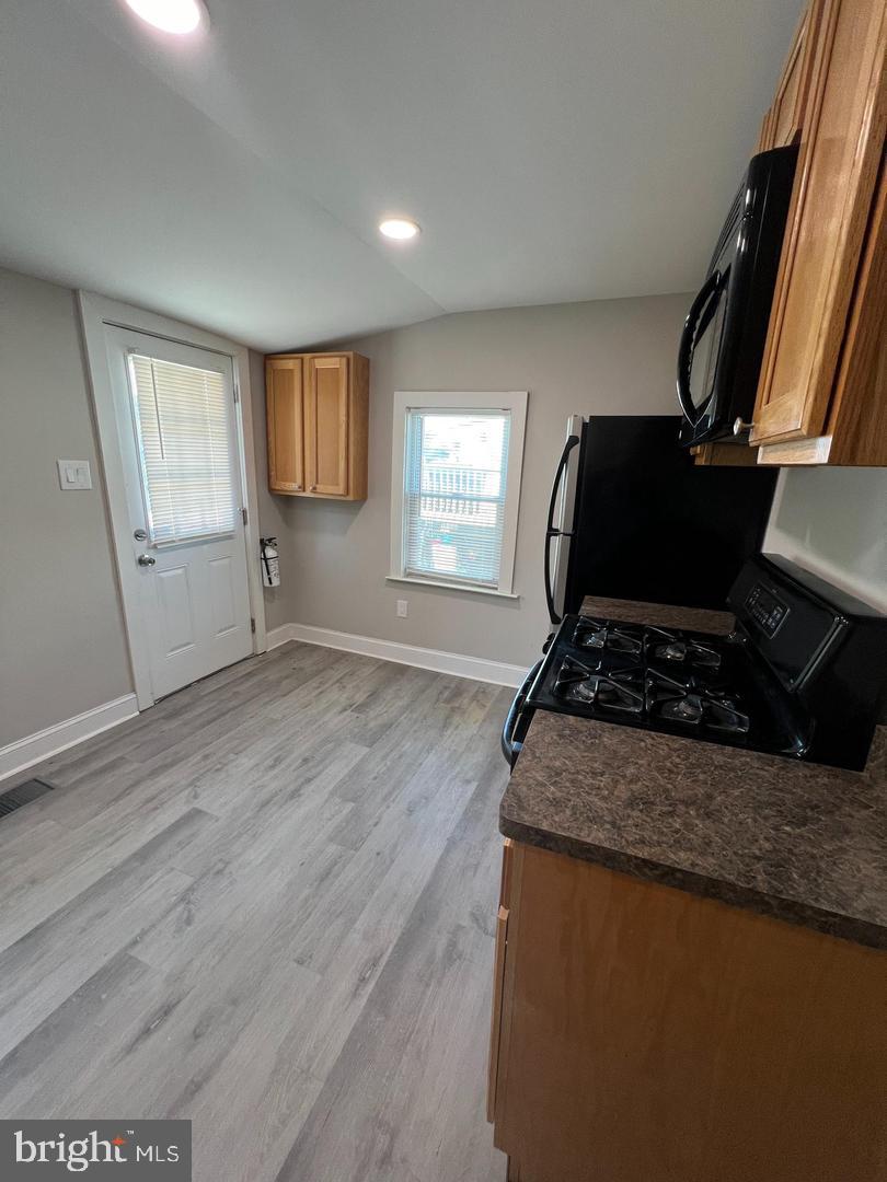 30 Spruce Ave #a Property Photo 19