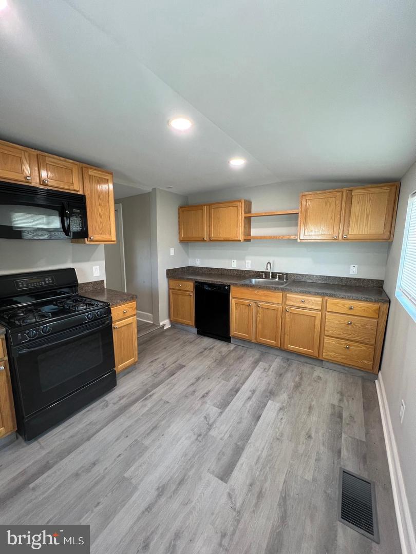 30 Spruce Ave #a Property Photo 22
