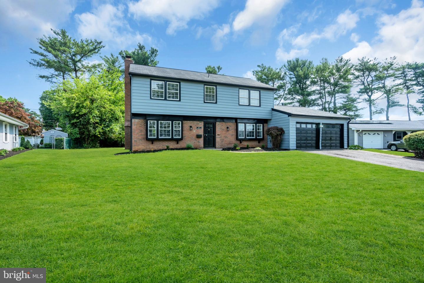 61 Triangle Property Photo 1