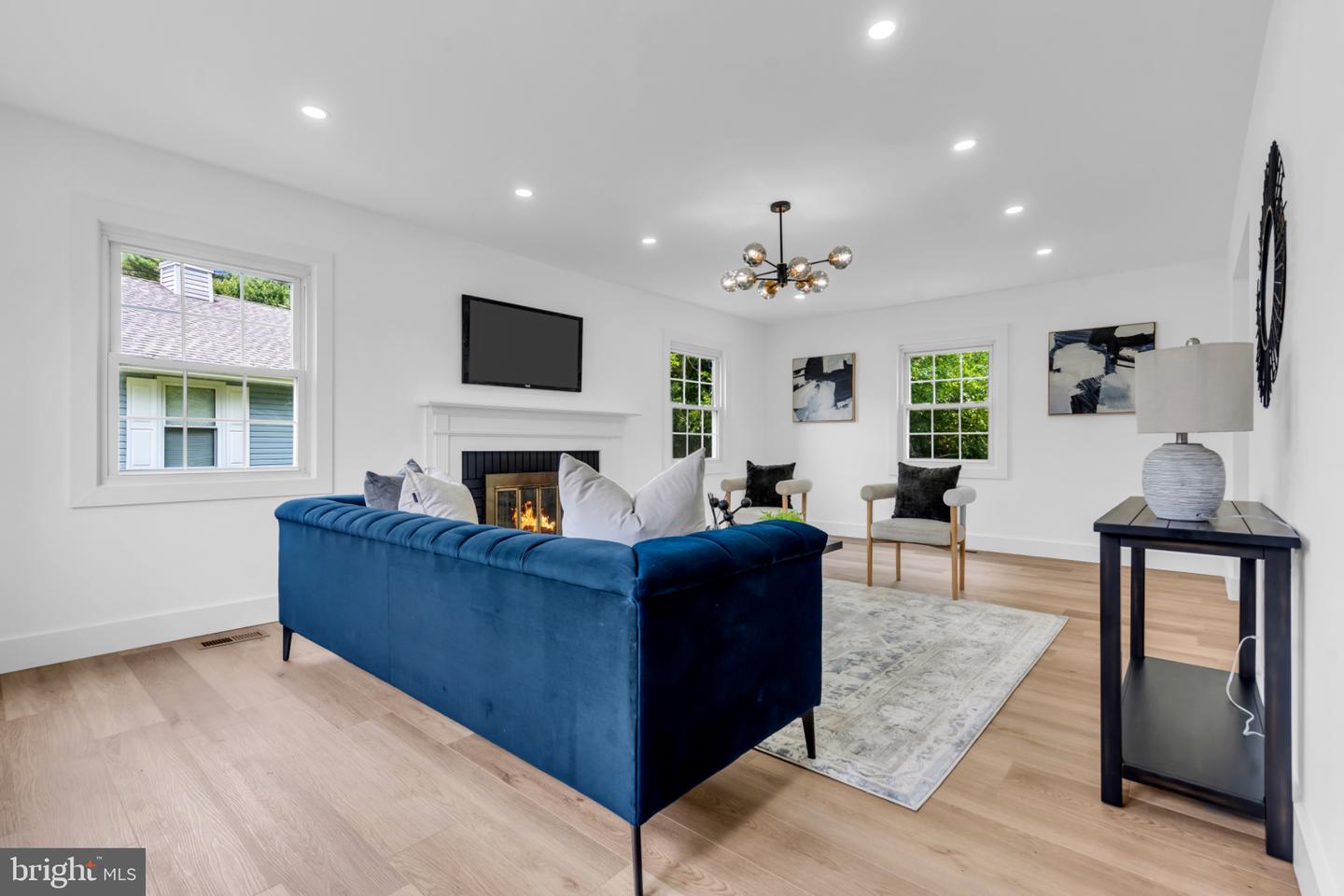 61 Triangle Property Photo 4
