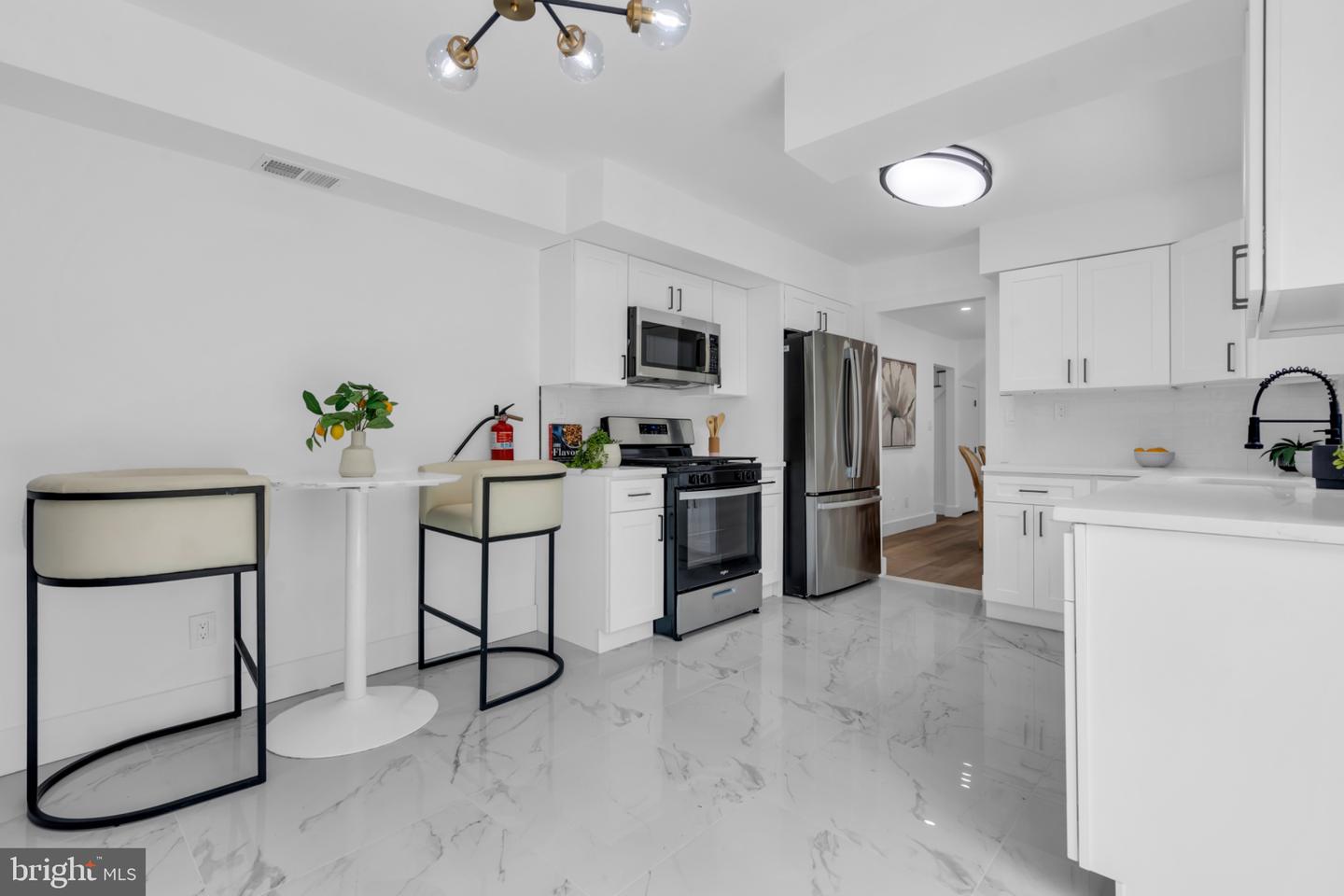 61 Triangle Property Photo 16