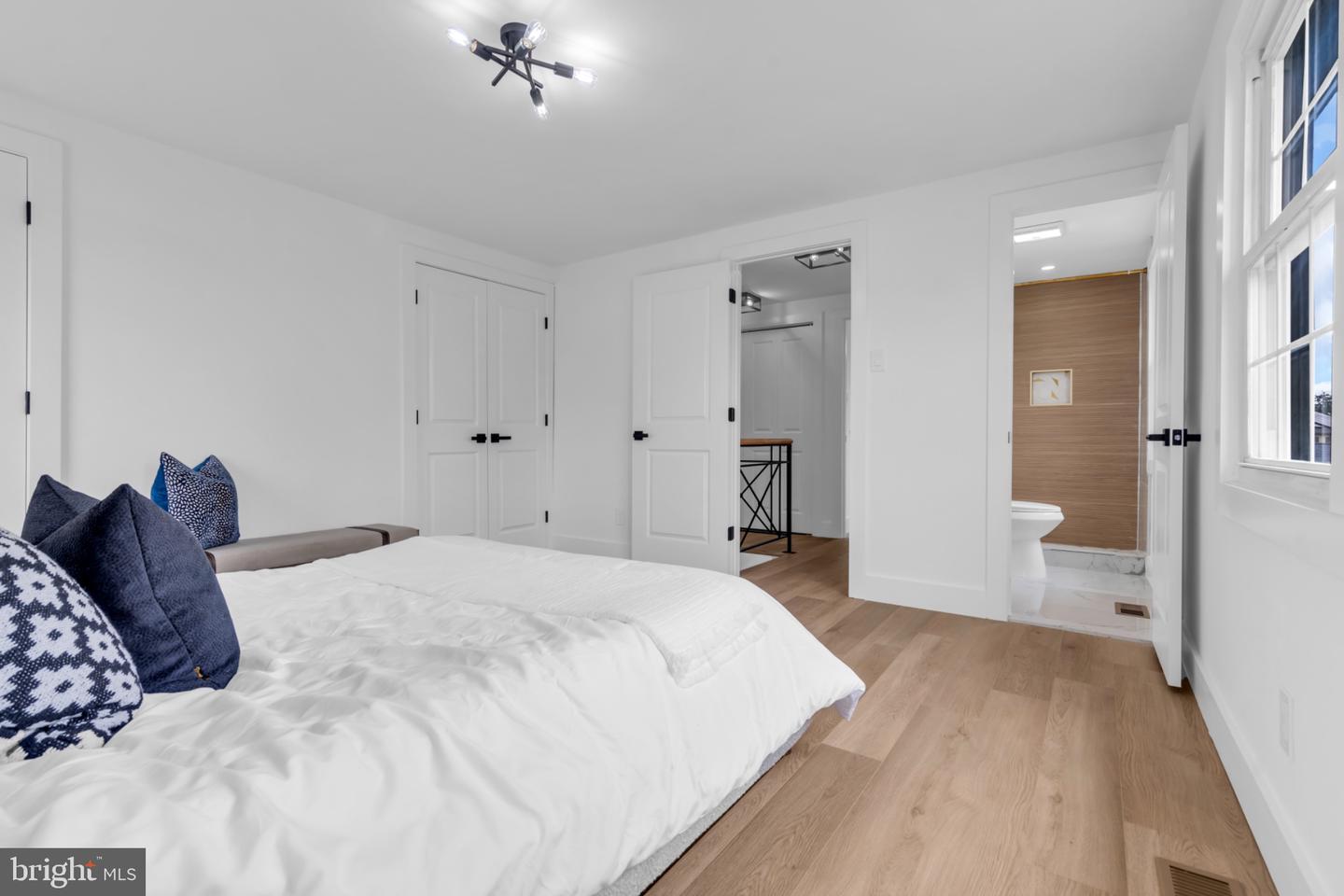 61 Triangle Property Photo 28