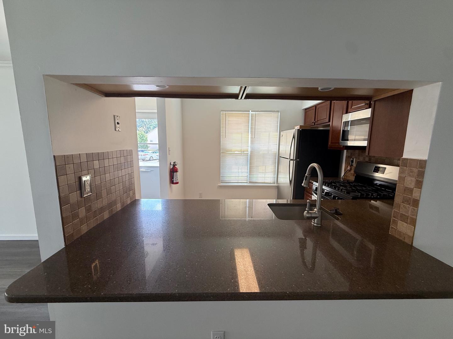 1705-a Heatherstone Ct Property Photo 6