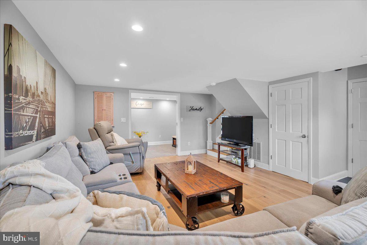 308 Devon Rd Property Photo 5