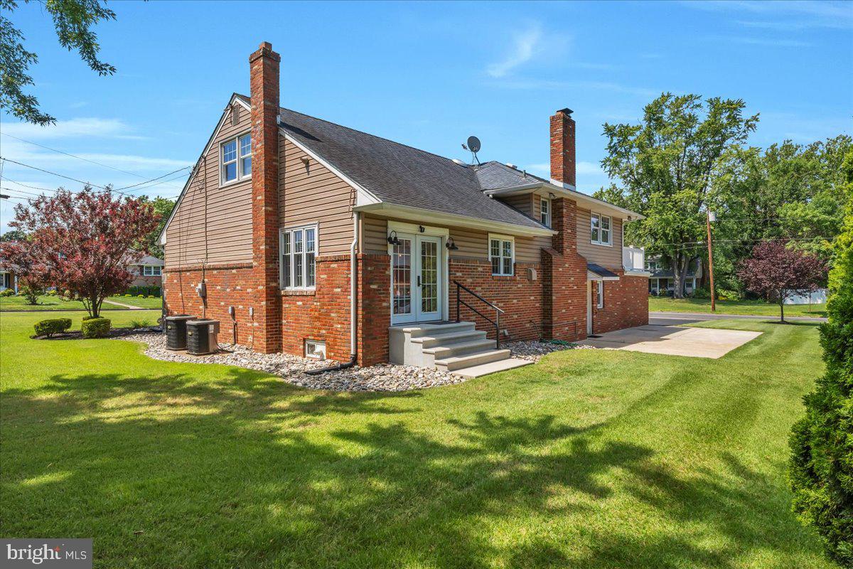 308 Devon Rd Property Photo 24