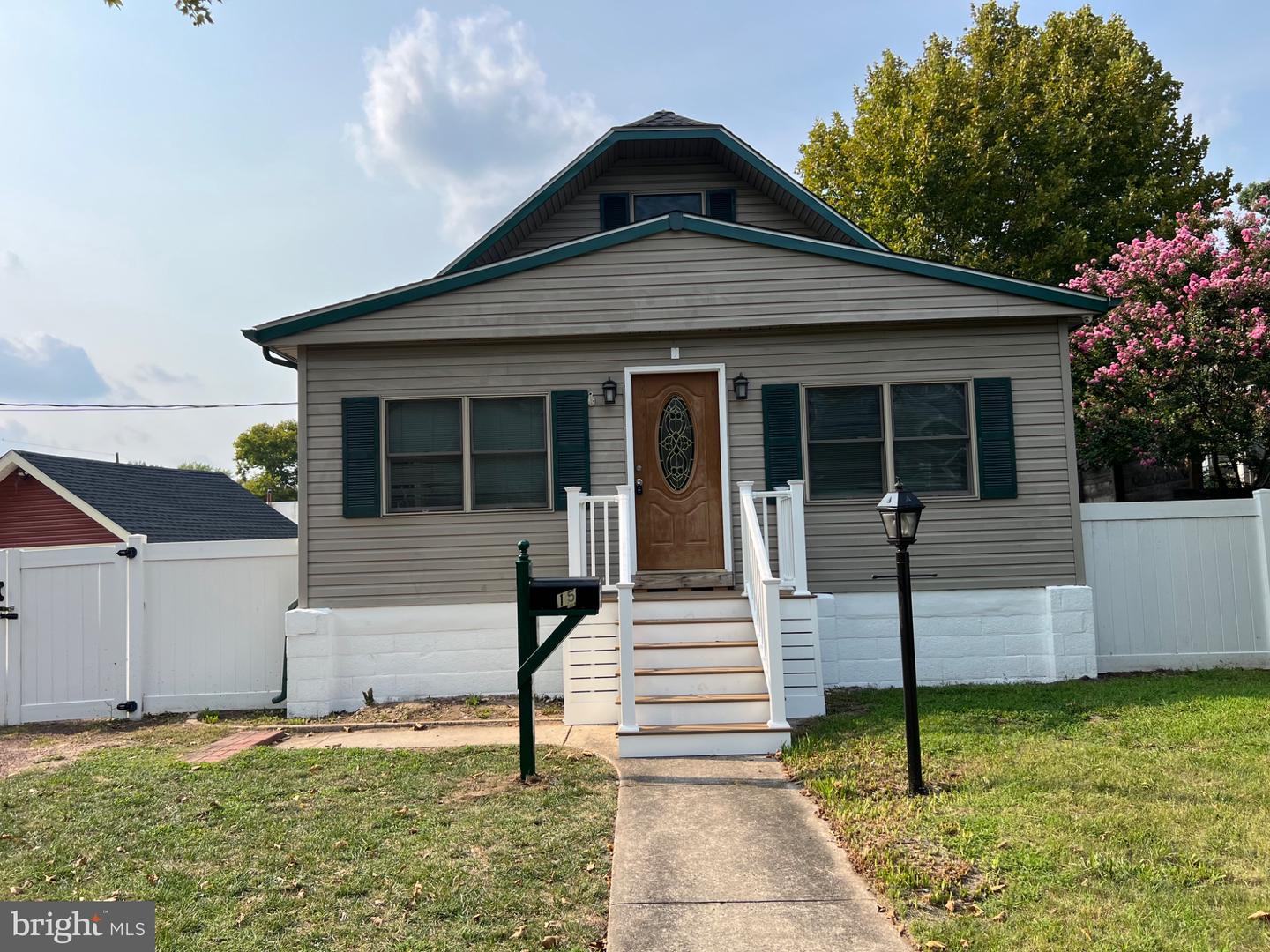 15 E Charles St Property Photo 2