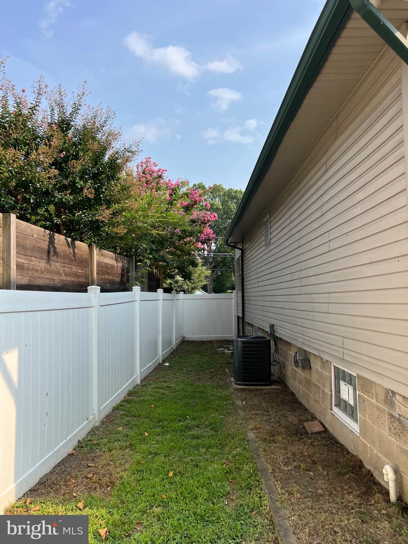 15 E Charles St Property Photo 3
