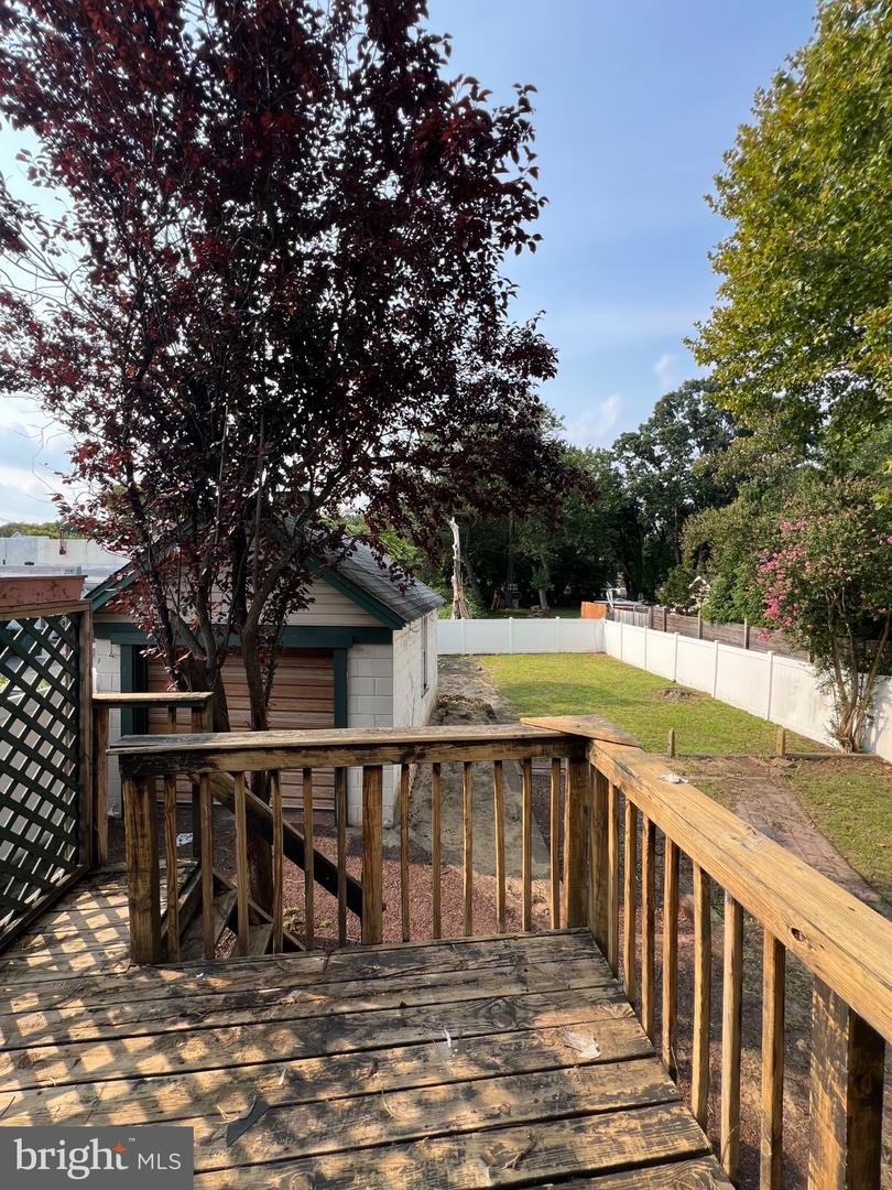 15 E Charles St Property Photo 6