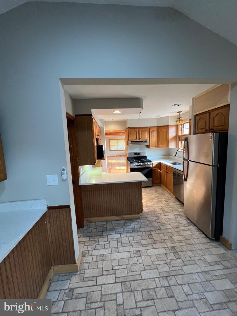 15 E Charles St Property Photo 11