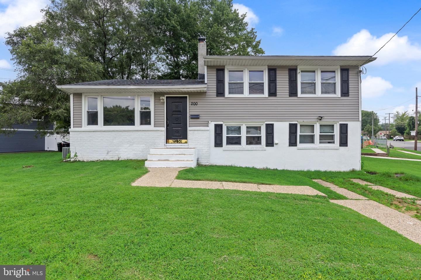 200 HENDRICKSON Property Photo 1