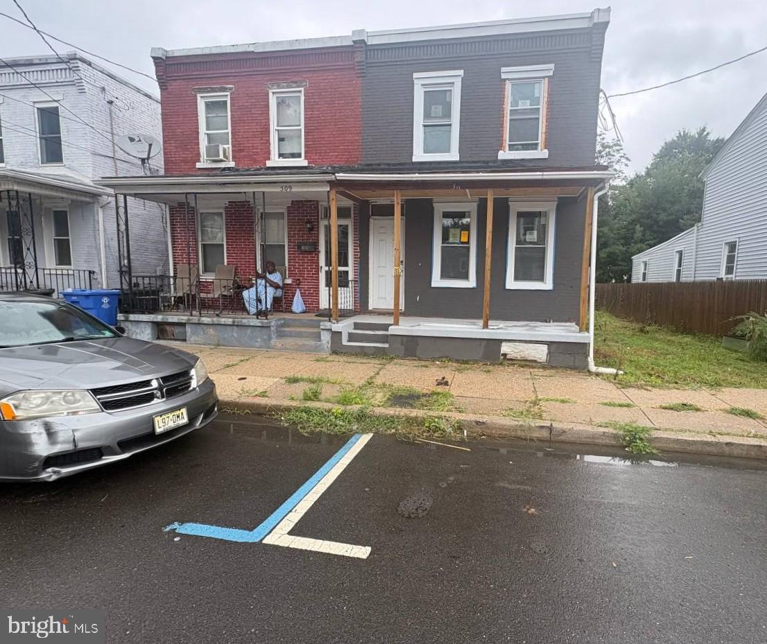 511 Linden Ave Property Photo 1