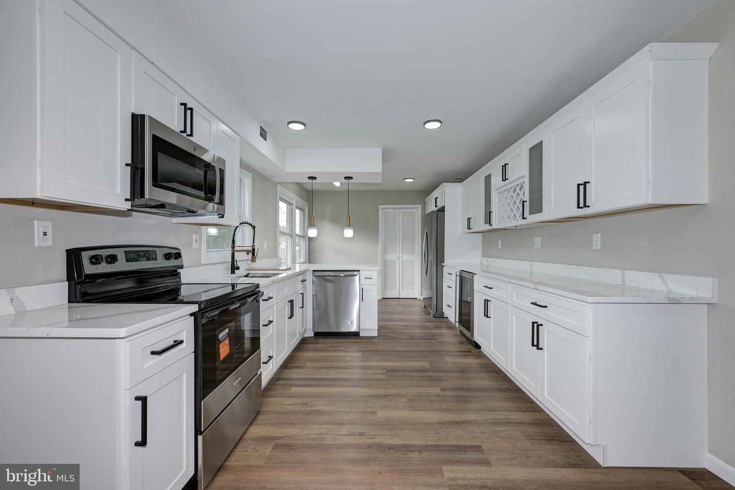 82 Gabriel Ln Property Photo 15