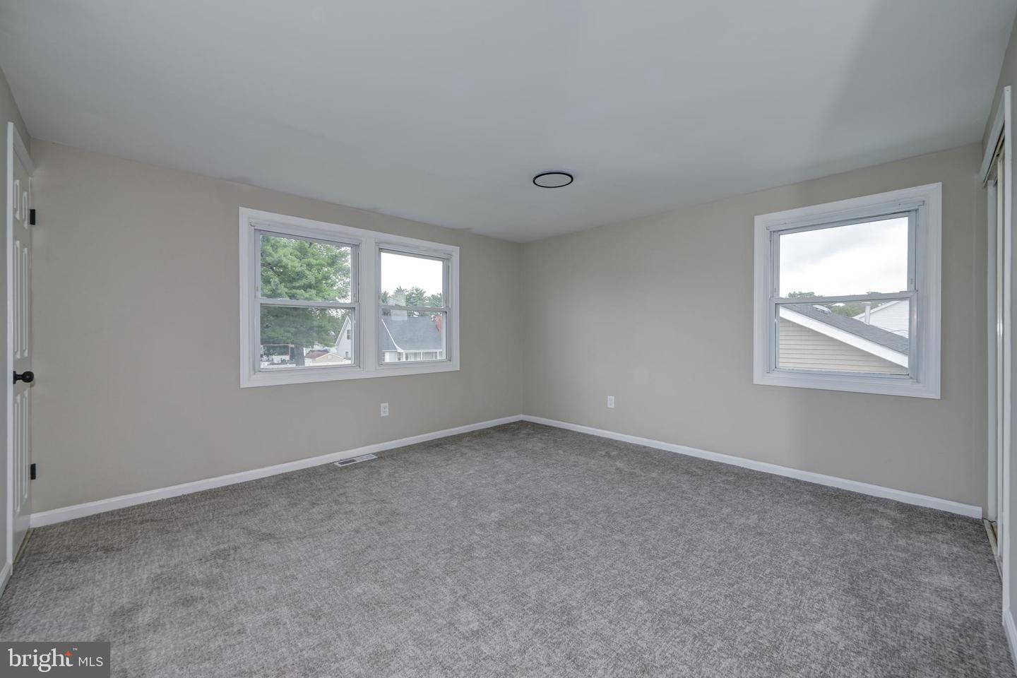 82 Gabriel Ln Property Photo 28