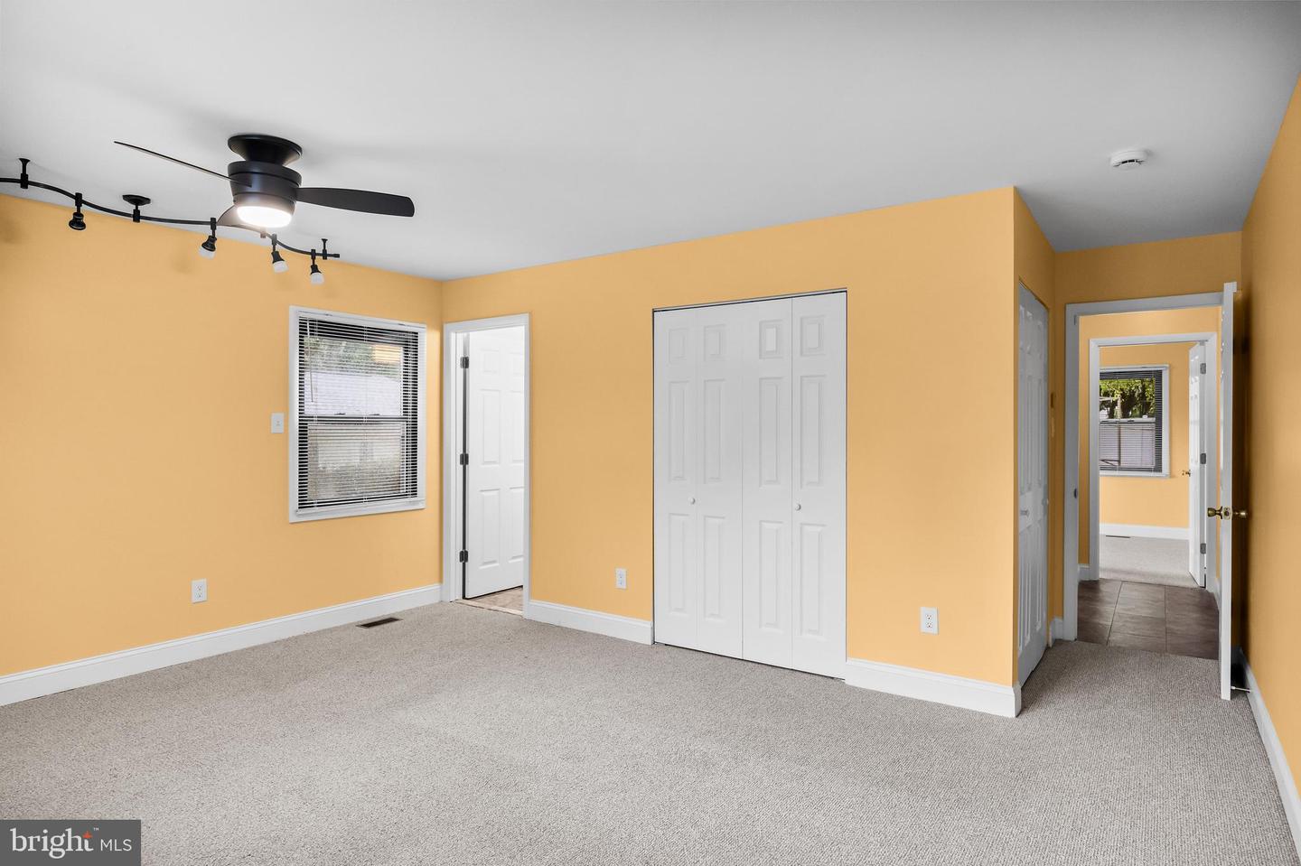 10 Traynor Ln Property Photo 15