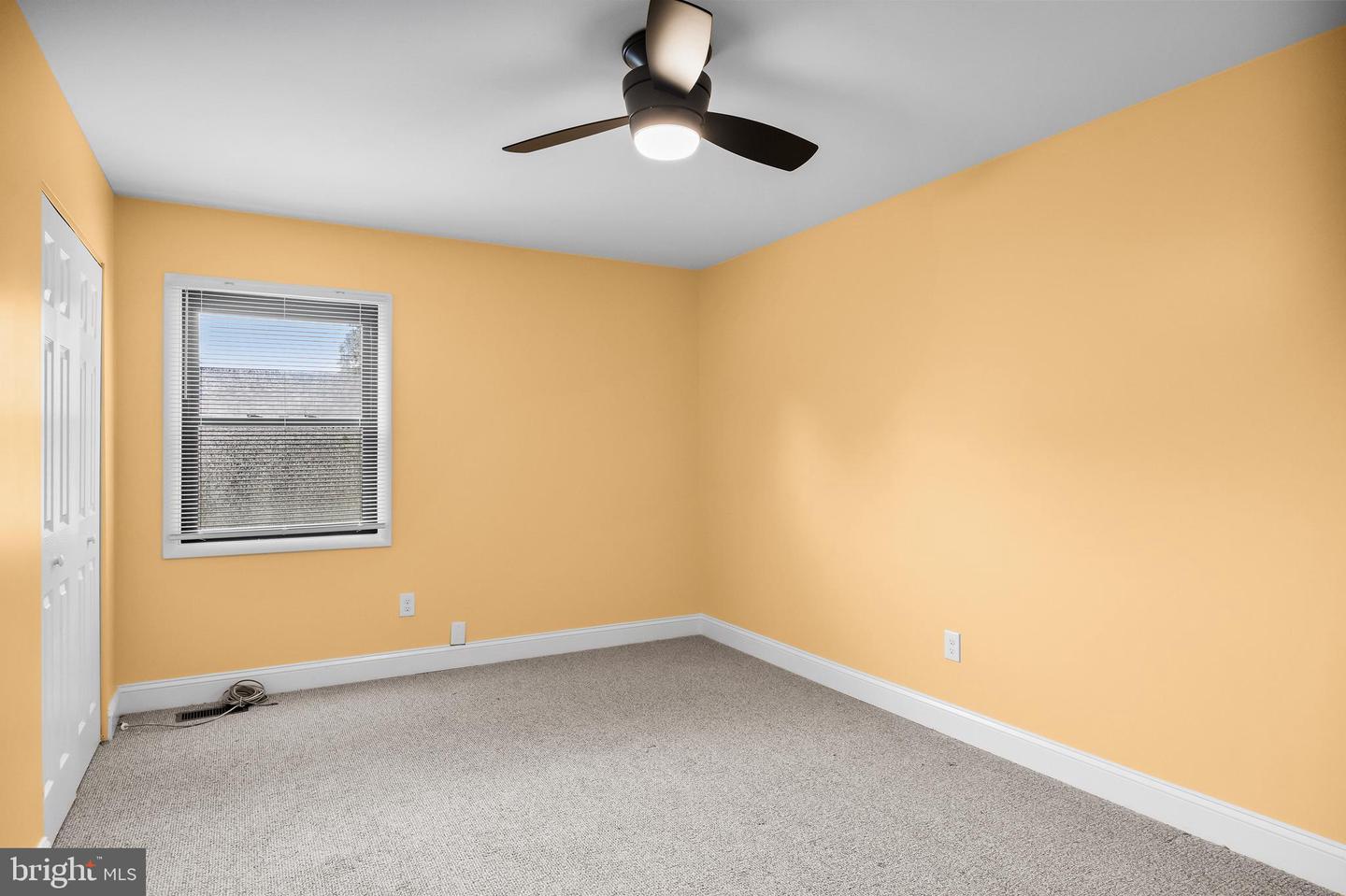 10 Traynor Ln Property Photo 17