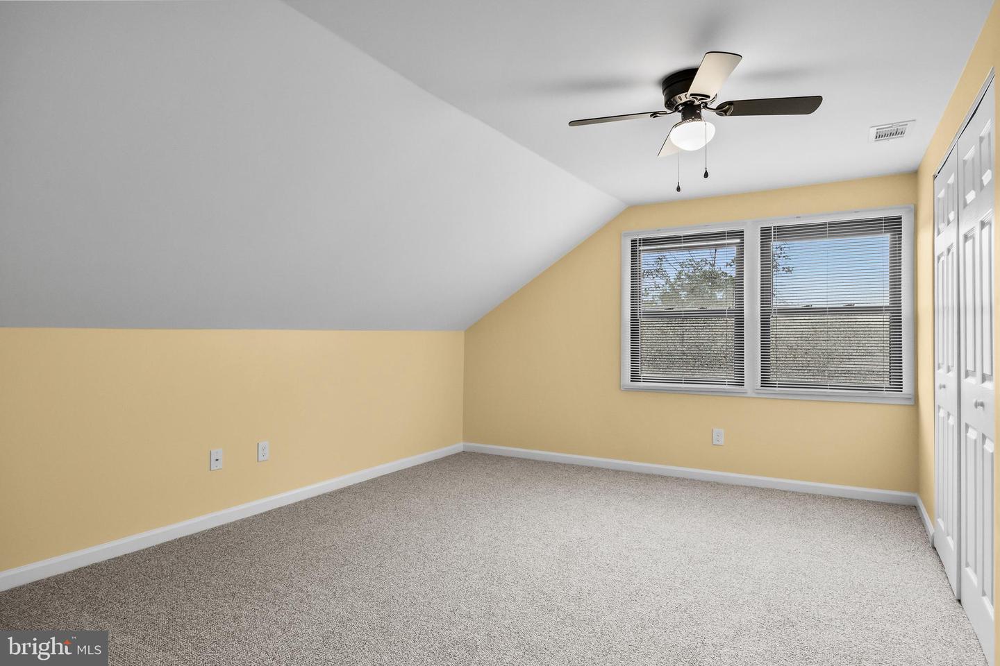 10 Traynor Ln Property Photo 18