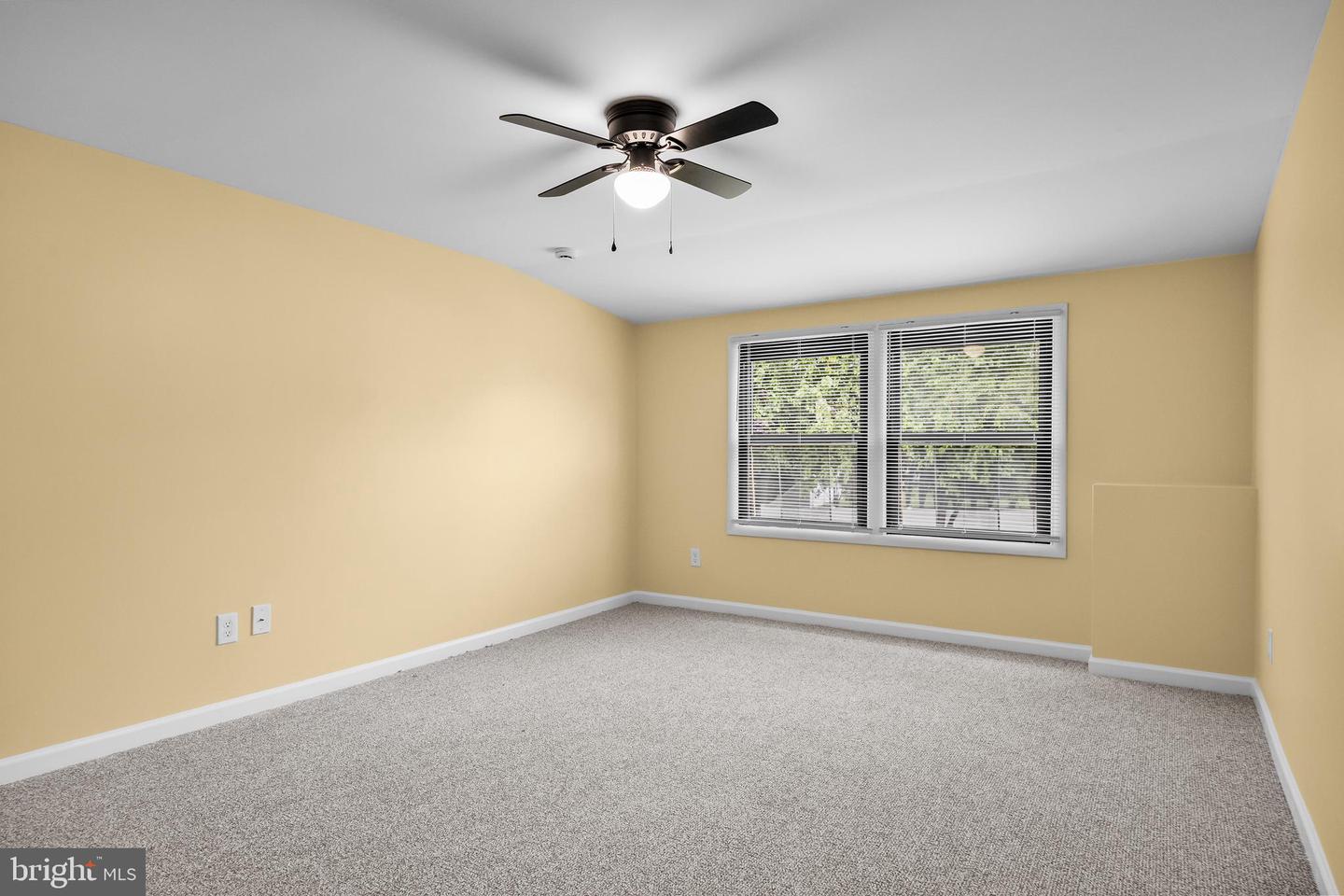 10 Traynor Ln Property Photo 19