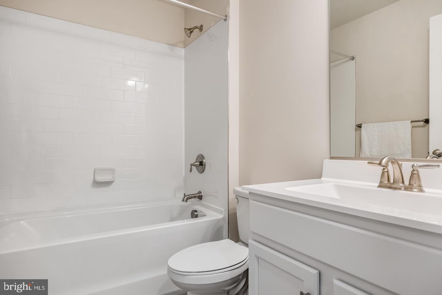 12 Venice Ln Property Photo 23