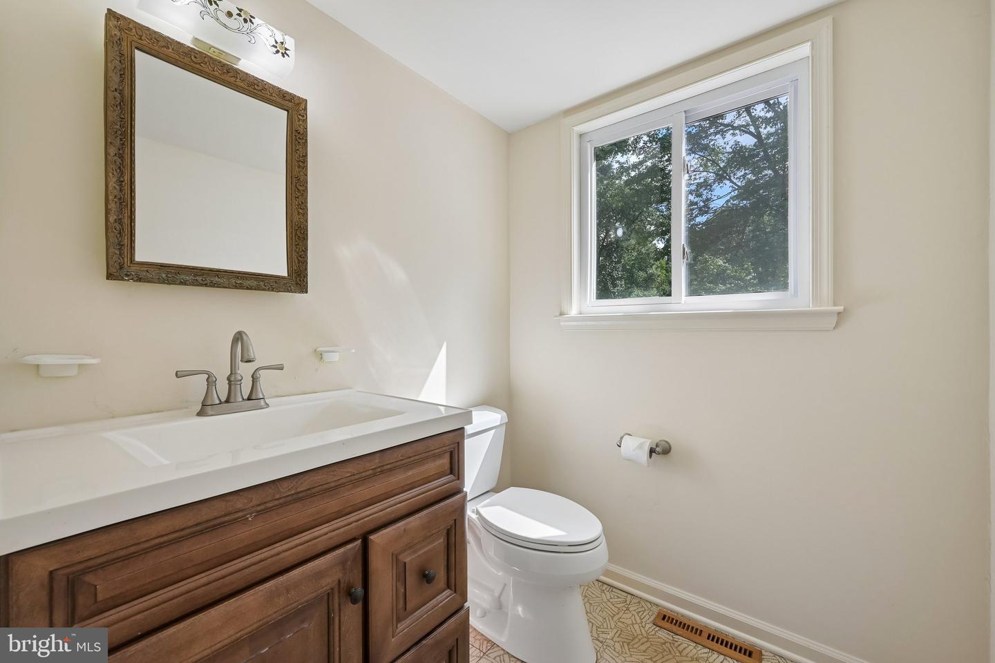 5 Tuckerton Rd Property Photo 14