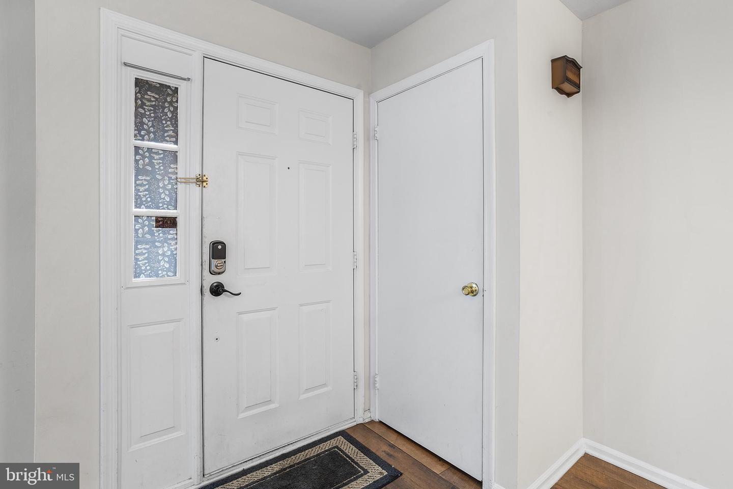 2902 Yarmouth Ln Property Photo 4