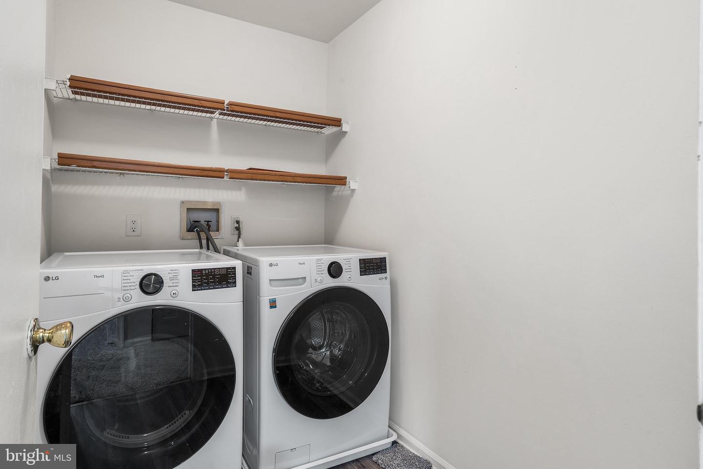 2902 Yarmouth Ln Property Photo 17
