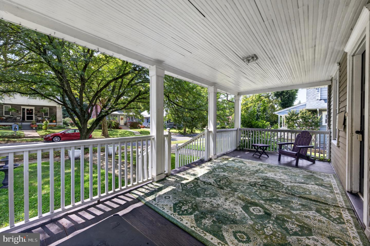 910 Highland Property Photo 5
