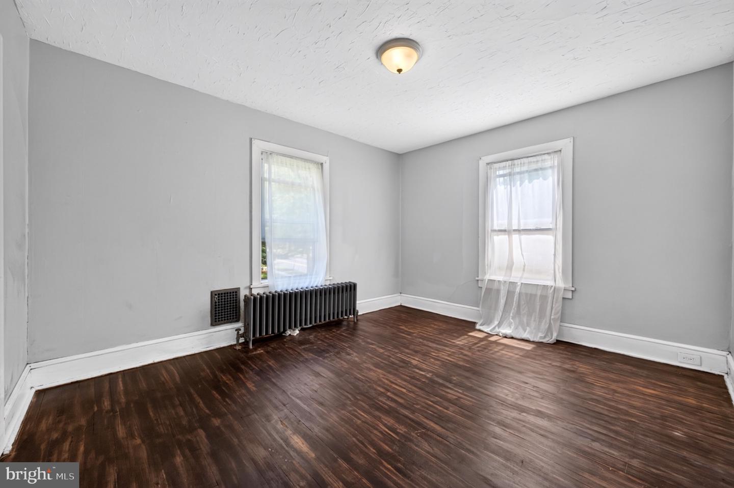 910 Highland Property Photo 24