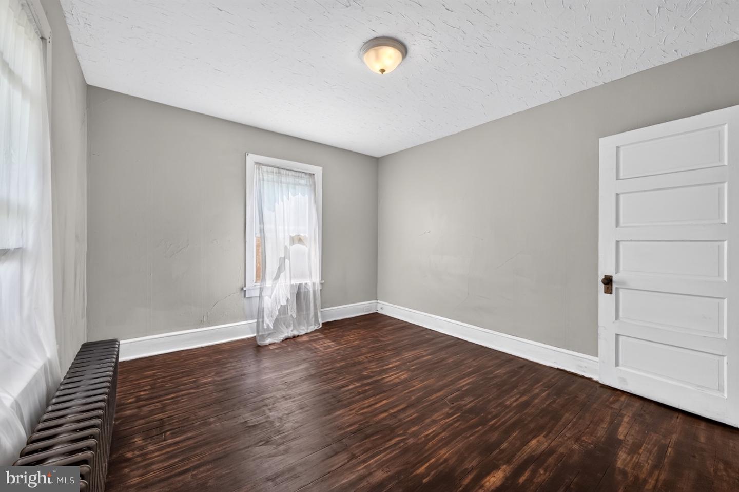 910 Highland Property Photo 25