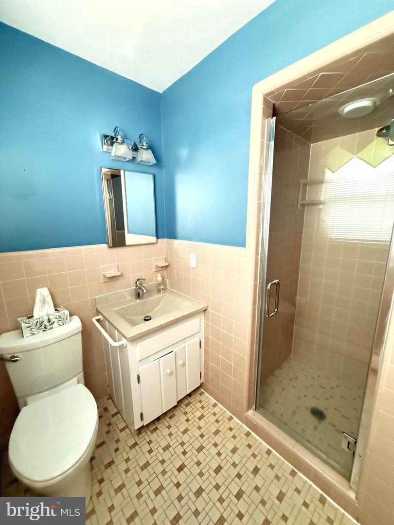 107 N Lakeside Dr E Property Photo 10