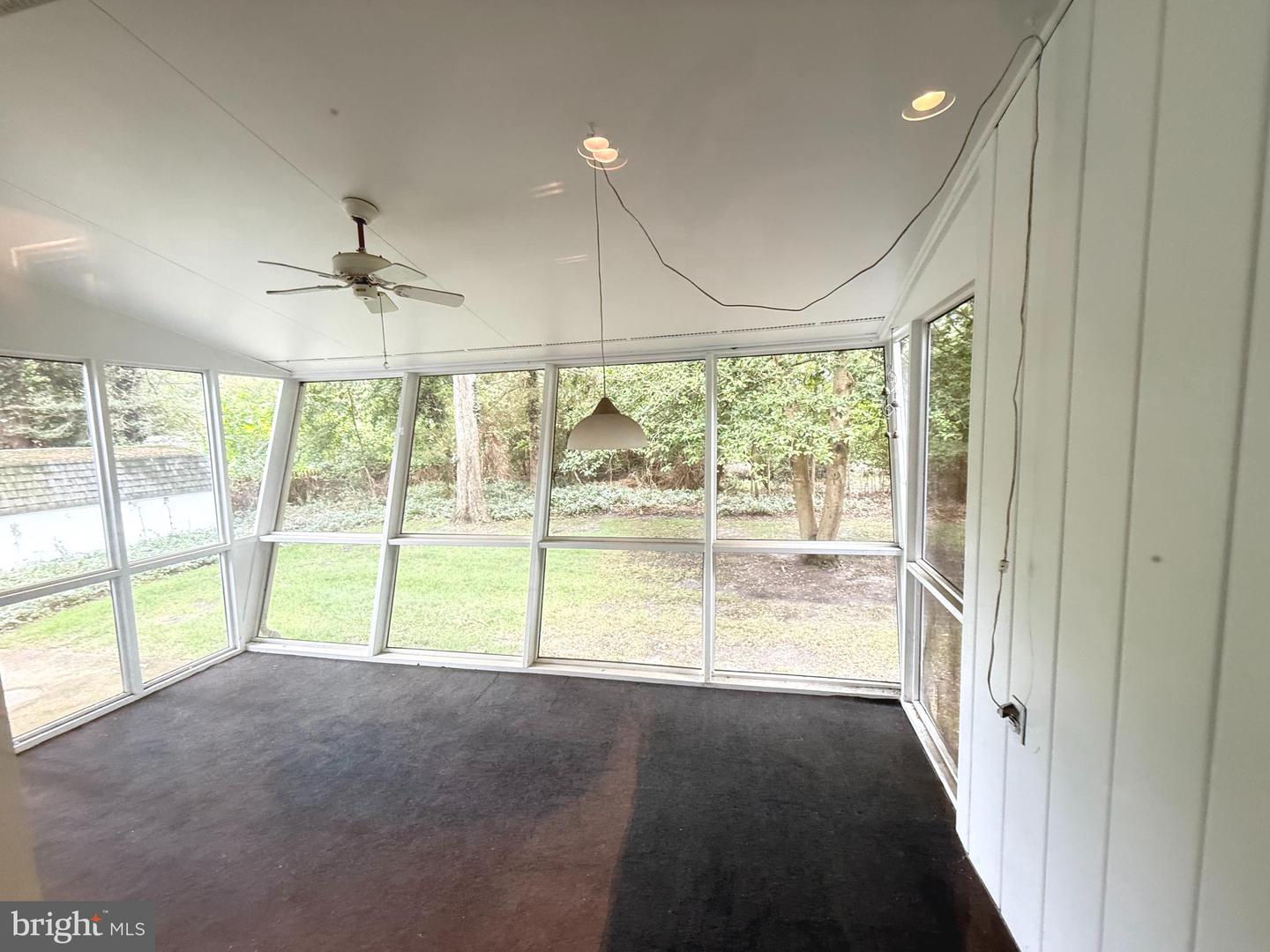 107 N Lakeside Dr E Property Photo 19