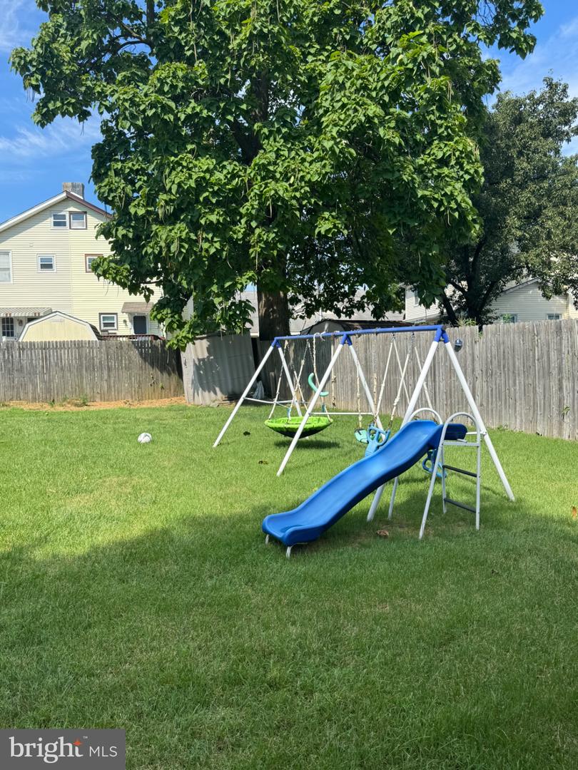 6 Devlin Ave Property Photo 5