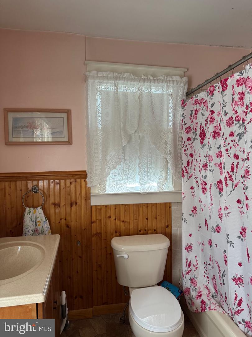 6 Devlin Ave Property Photo 27