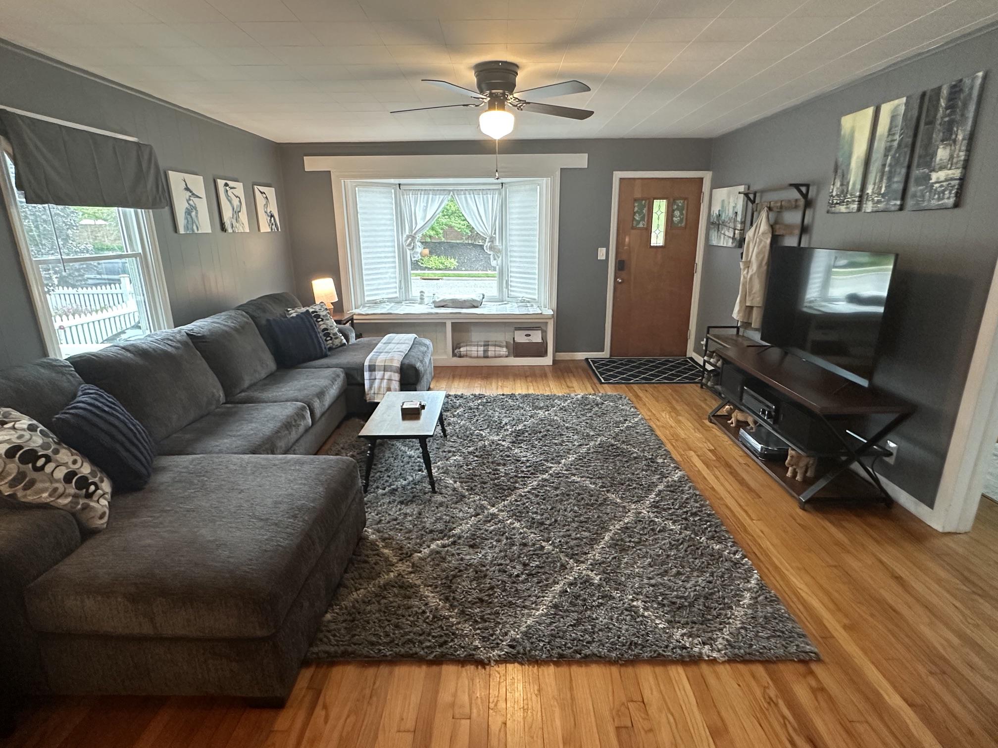 239 Washington St Property Photo 4