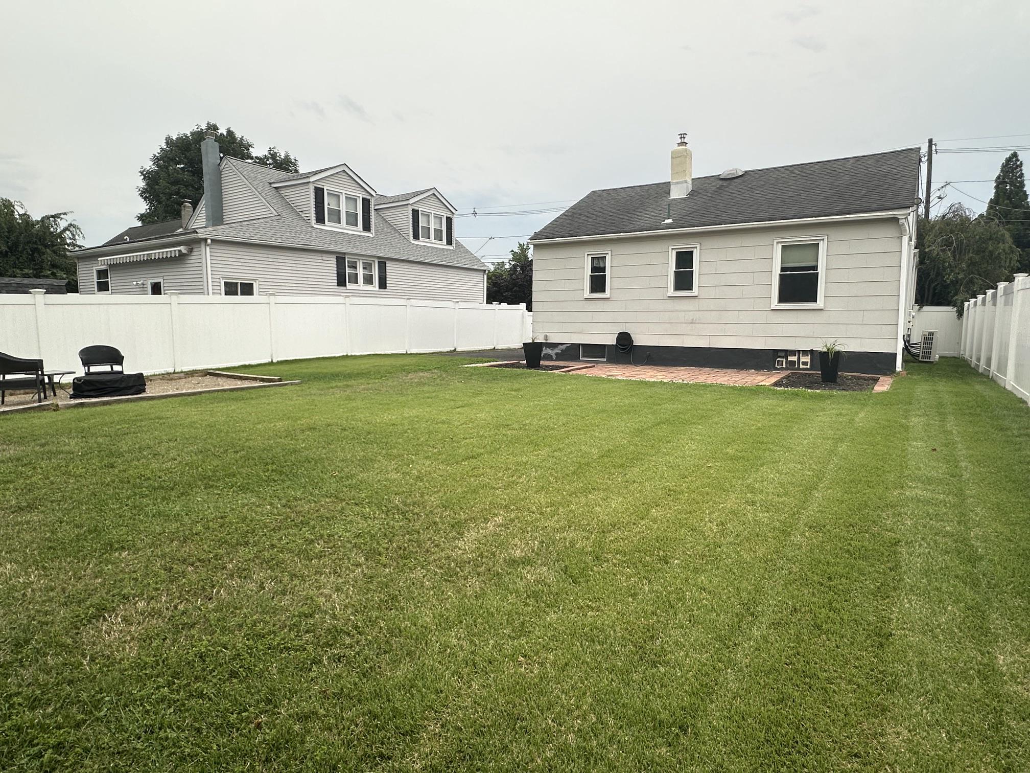 239 Washington St Property Photo 21