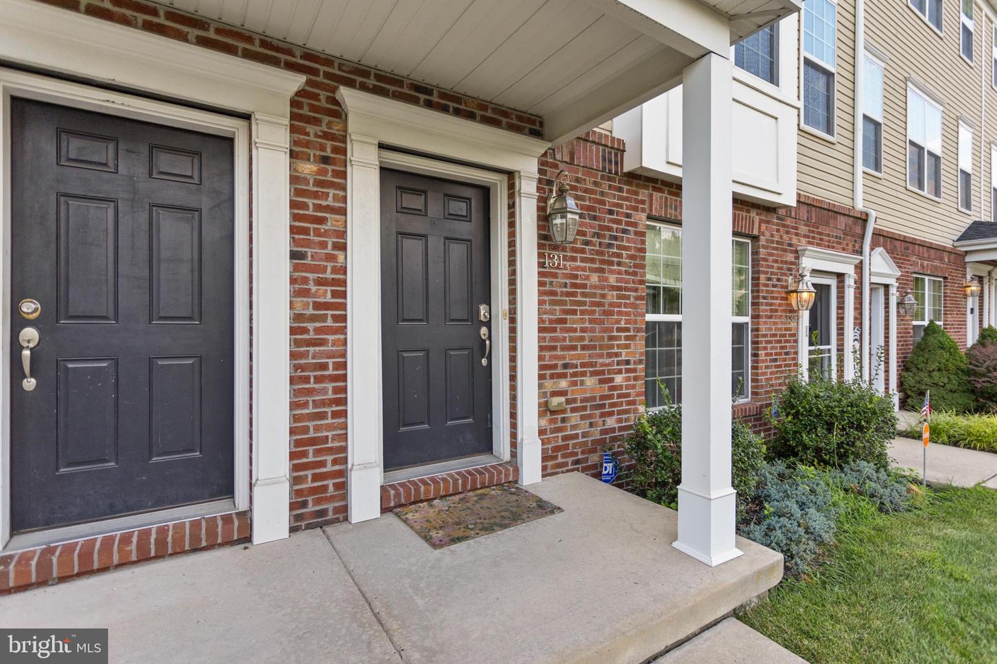 131 Riverwalk Blvd Property Photo 3