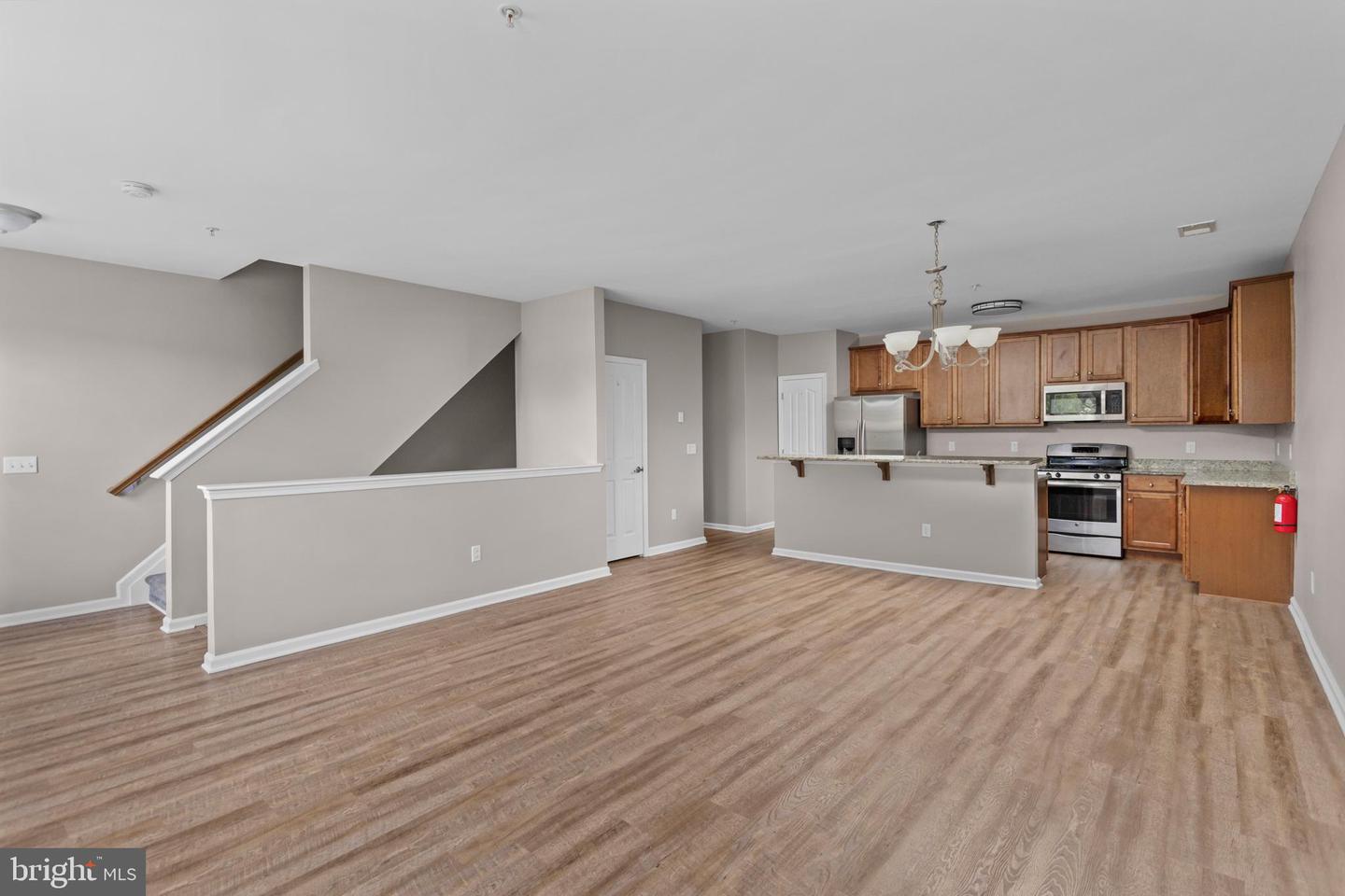 131 Riverwalk Blvd Property Photo 6