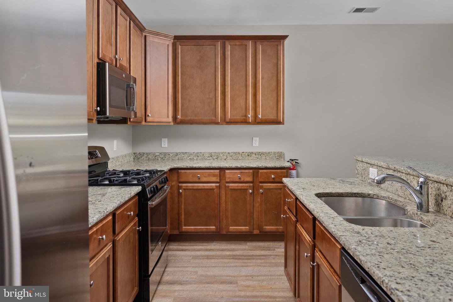 131 Riverwalk Blvd Property Photo 8