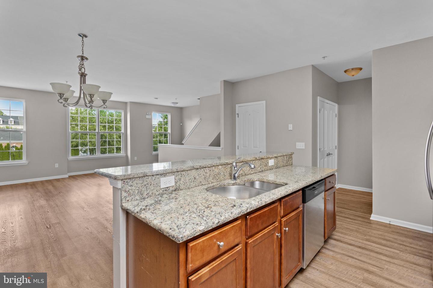 131 Riverwalk Blvd Property Photo 9