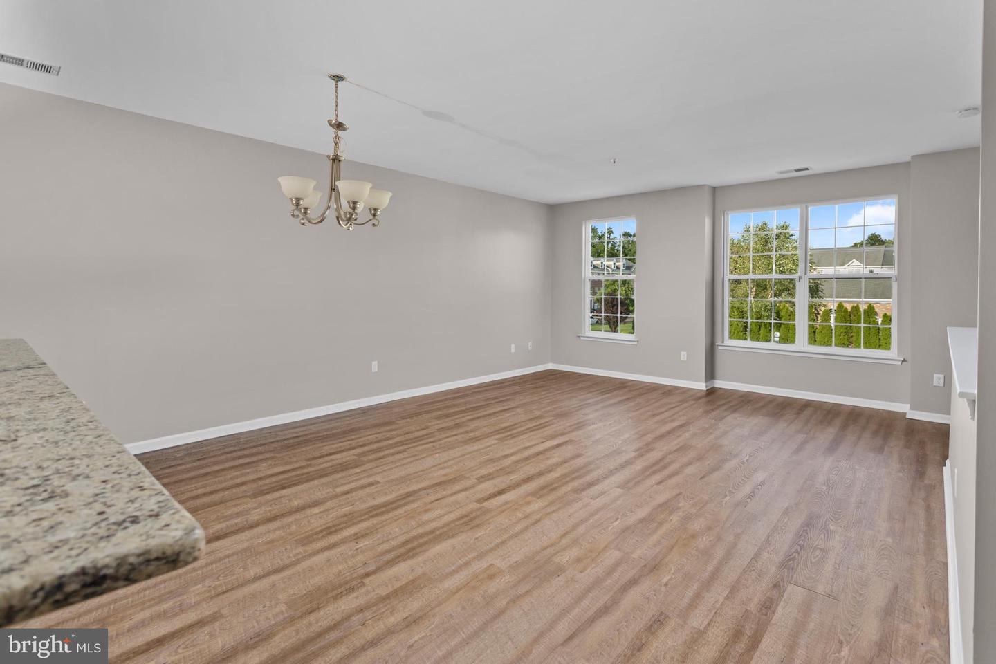 131 Riverwalk Blvd Property Photo 10