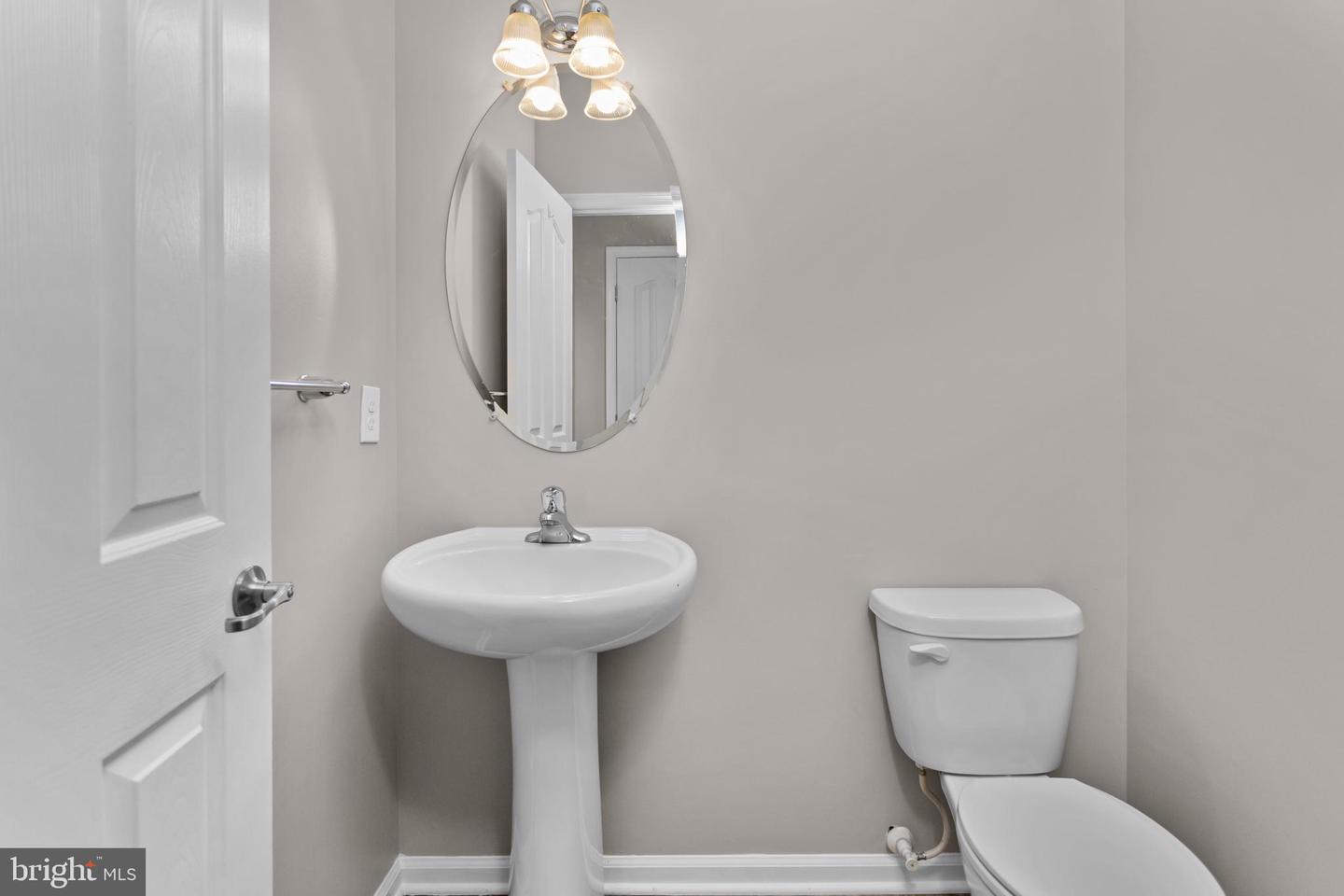 131 Riverwalk Blvd Property Photo 11