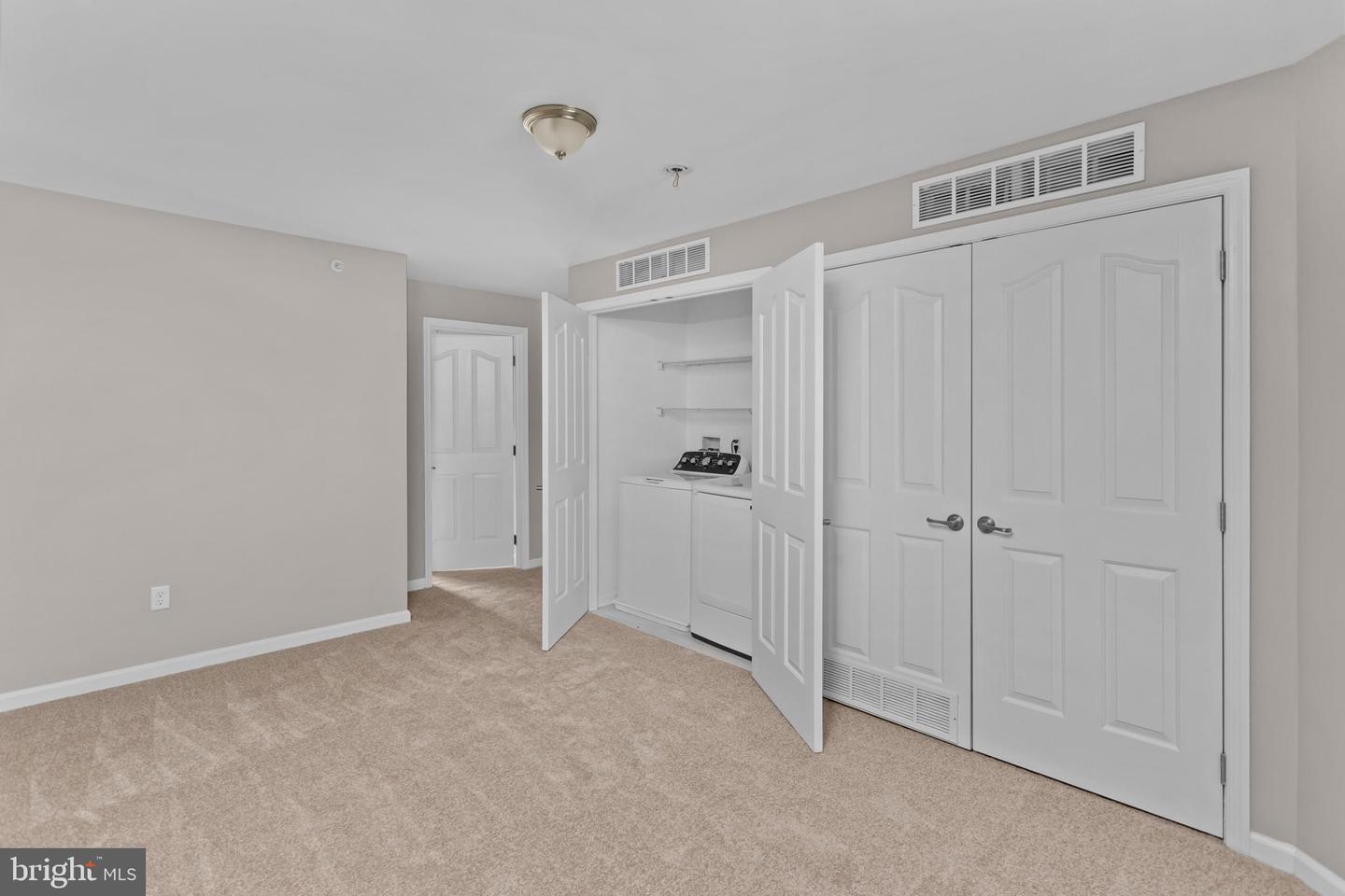 131 Riverwalk Blvd Property Photo 12